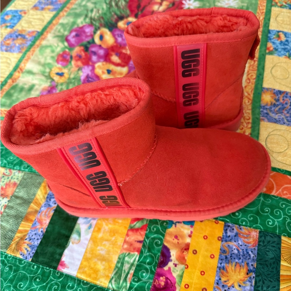 UGG  Boots